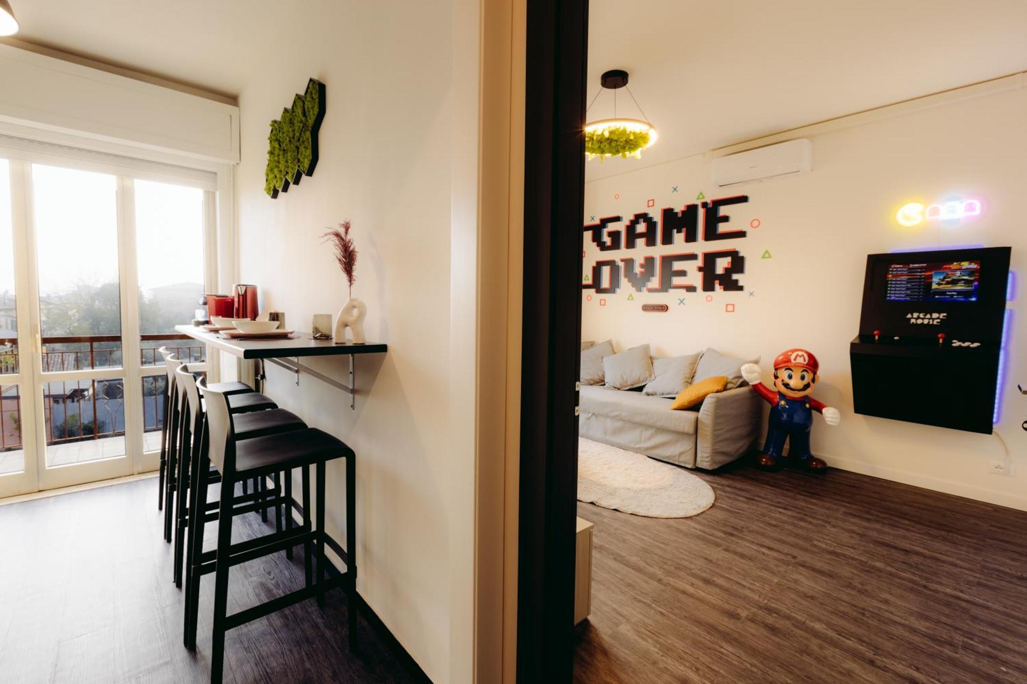 Arcade House Verona Fiera Netflix + Videogame מראה חיצוני תמונה